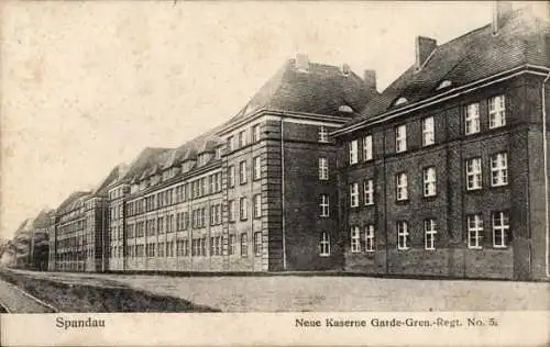 Ak Berlin Spandau, Neue Kaserne Garde-Gren.-Regt. No. 5