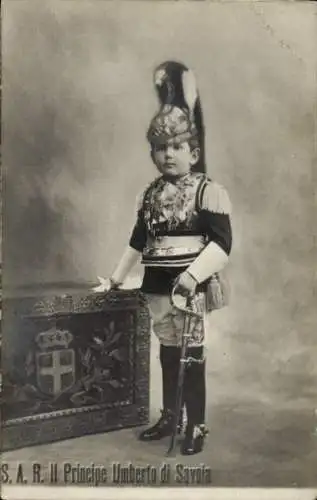 Ak Prinz Umberto II. von Italien, Principe Umberto di Savoia, Kinderportrait, Uniform