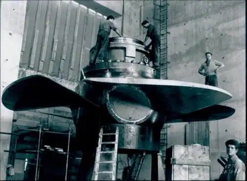 Foto Rhinau Rheinau Elsass Bas Rhin, Wasserkraftwerk, La Photothèque EDF, Henri Baranger, 1963