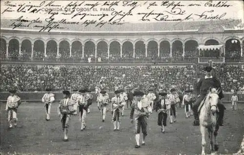 Ak Corrida de Toros, el Paseo