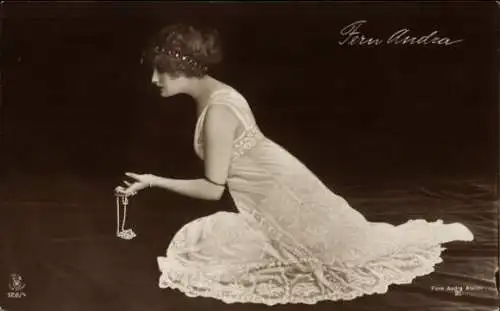 Ak Schauspielerin Fern Andra, Portrait