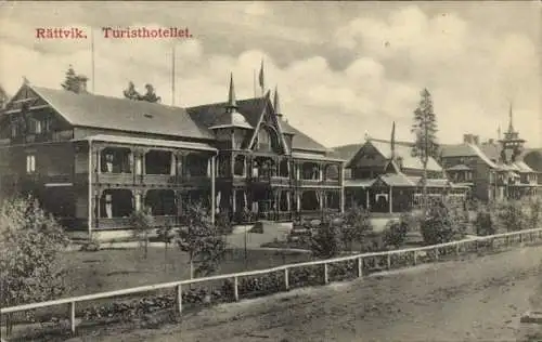 Ak Rättvik Schweden, Turisthotellet, Holzarchitektur, umgeben von Bäumen