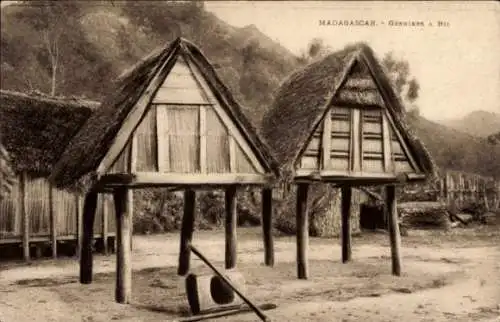 Ak Madagaskar, Greniers a Riz