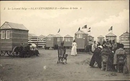 Ak Blankenberghe Blankenberge Westflandern, Strandkabinen, Leute in der Nähe, maritime Atmosph...