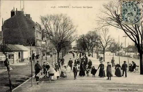Ak Lorient Morbihan, Belebter Boulevard, Bäume, Passanten,  Gebäude, alte 