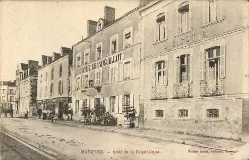 Ak Laval Mayenne, Hotel Grandguillot, Quai de la République,  Architektur