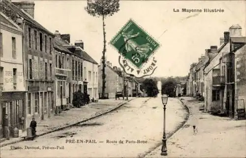 CPA Pré en Pail Mayenne, Route de Paris Brest