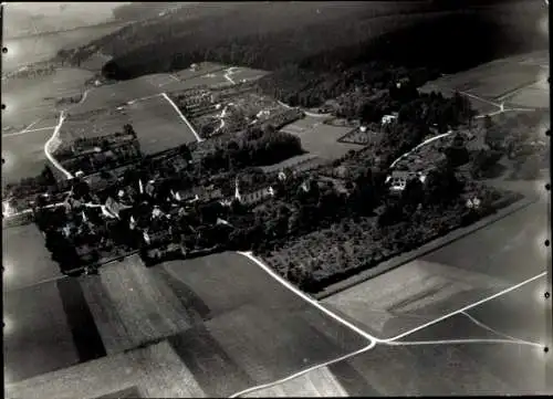 Ak Stadtbergen bei Augsburg in Schwaben, Fliegeraufnahme vom Ort
