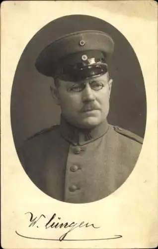 Ak Lingen im Emsland, Porträt eines Soldaten mit Mütze und Brille