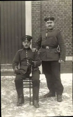 Foto Ak Deutsche Soldaten in Uniformen, Kaiserzeit