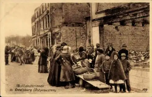 Ak Szczytno Ortelsburg Ostpreußen, Obsthändlerinnen, Markt, Ostpreußenhilfe 1. WK