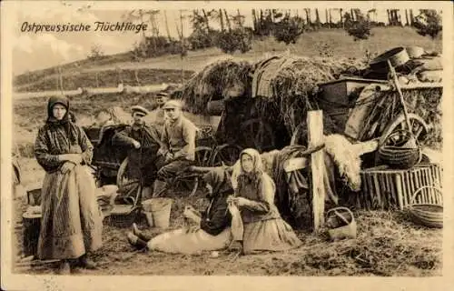 Ak Ostpreußische Kriegsflüchtlinge, Strickende Frauen, Fuhrwerk, Ostpreußenhilfe I. WK