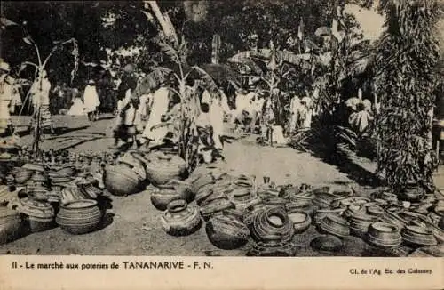 Ak Antananarivo Tananarive Madagaskar, Le marche aux poteries