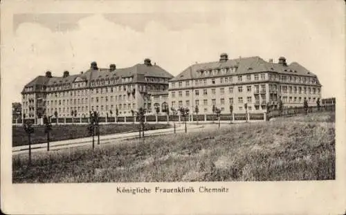 Ak Chemnitz in Sachsen, Königliche Frauenklinik   Architektur, Bäume, Felder