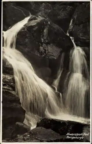 Foto Ak Bílý Potok pod Smrkem Region Reichenberg, Schwarzbachfall im Isergebirge