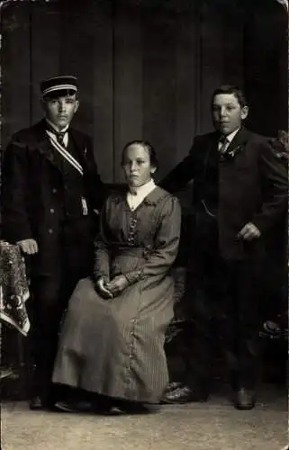 Studentika Foto Ak Familienbild, Student, Frau, Junger Mann