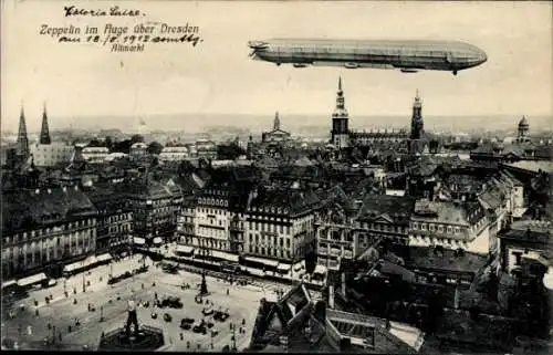 Ak Dresden Neustadt, Zeppelin im Flug über die Stadt