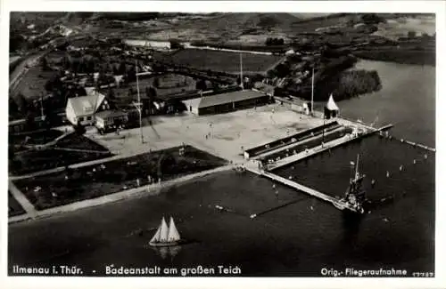 Ak Ilmenau in Thüringen, Fliegeraufnahme, Badeanstalt am großen Teich