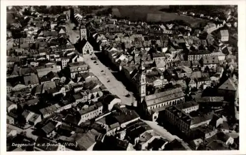 Ak Deggendorf im Bayerischen Wald Niederbayern, Luftbild der Stadt