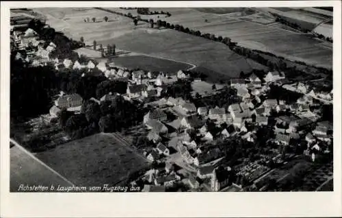 Ak Achstetten in Oberschwaben, Luftbild von Achstetten, Gebäude und Landschaft, 
