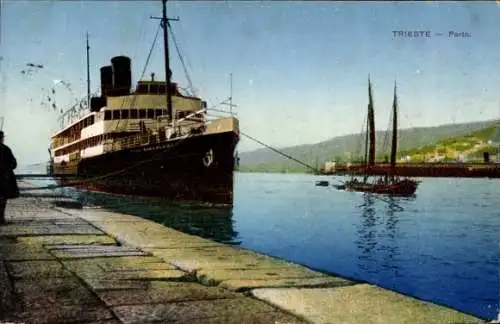 Ak Triest Friuli Venezia Giulia, Porto, Hafen, Dampfer vor Anker