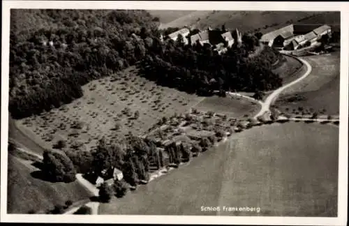 Ak Frankenberg in Sachsen, Luftaufnahme, Schloß  umliegende Landschaft