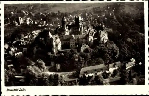 Ak Braunfels an der Lahn, Fliegeraufnahme