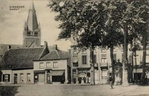Ak Ginneken Breda Nordbrabant Niederlande, Straßenszene mit Kirchturm, Bäumen und Menschen