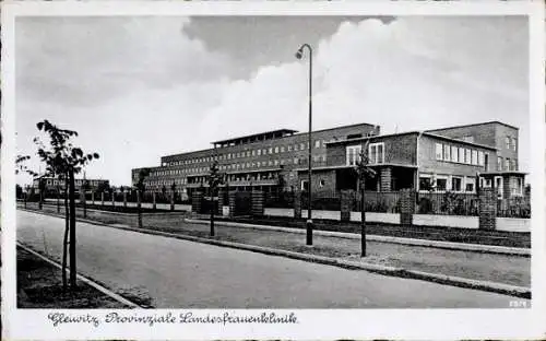 Ak Gliwice Gleiwitz Oberschlesien, Provinziale Landesfrauenklinik, Straßenansicht, Gebäudeanlage