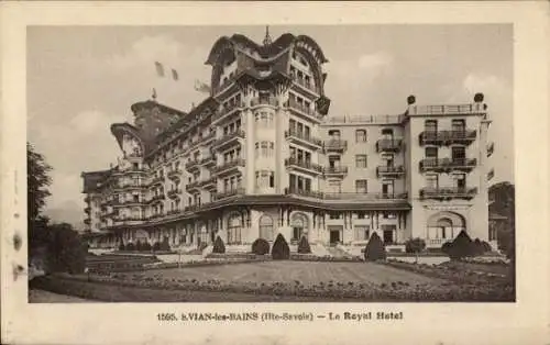 CPA Évian-les-Bains, Haute-Savoie, Le Royal Hôtel