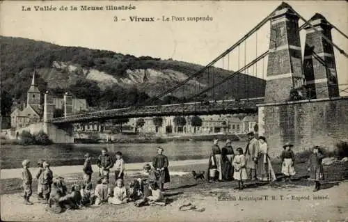 Ak Vireux Molhain Ardennes, Brücke, Menschen am Ufer, Karpfen, Flusslandschaft, historische Ar...