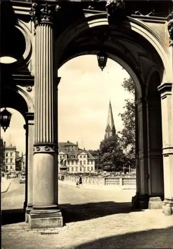 Ak Schwerin in Mecklenburg, Schlosseingang, Dom