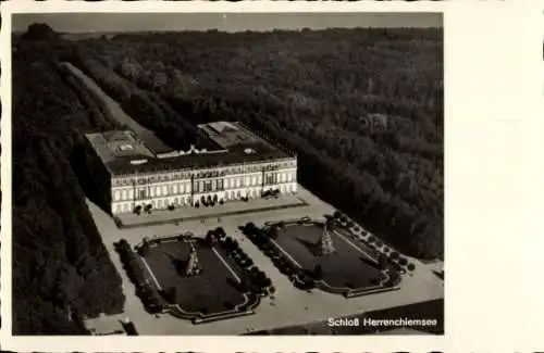 Ak Herrenchiemsee Herreninsel Chiemsee Oberbayern, Fliegeraufnahme, Schlosshotel