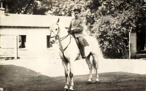 Foto Ak Deutscher Soldat zu Pferde, Porträt, Kaiserzeit