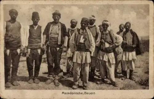 Ak Mazedonische Bauern in Volkstrachten, Westen, Turban, Trenkler 131 3