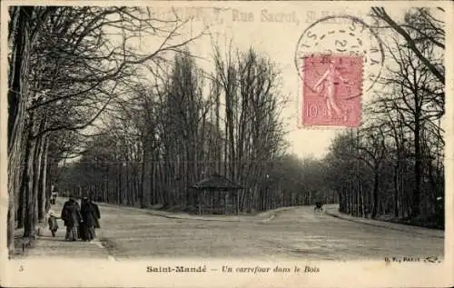 Ak Saint Mandé Val de Marne, Carrefour dans le Bois, Abzweigung, Straße, Wald