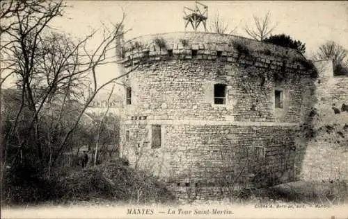 Ak Mantes la Jolie Yvelines, Ruine der Tour Saint-Martin, Mante, steinerne Struktur, Bäume im ...