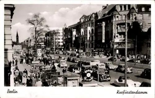 Ak Berlin Charlottenburg, Kurfürstendamm, Kurfürstendamm, belebte Straße, Autos, Menschen, his...