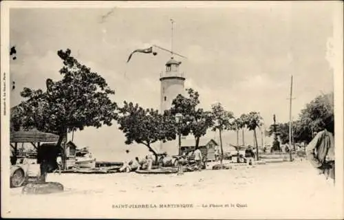 Ak Saint Pierre Martinique, Le Phare et le Quai, Leuchtturm