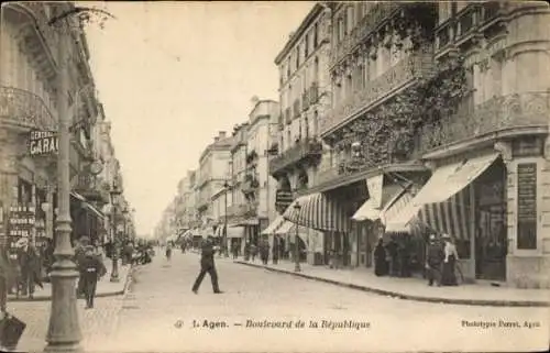 Ak Agen Lot et Garonne, Boulevard de la République, CENTRAL GARA, Straße mit Menschen
