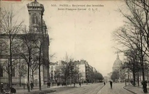 Ak Paris VII, Boulevard des Invalides, Saint-François-Xavier, alte Architektur, Menschen auf d...