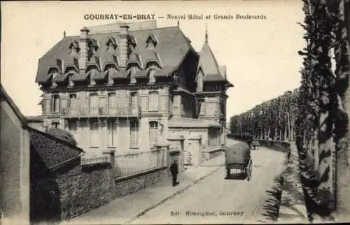 CPA Gournay-en-Bray Seine Maritime, Nouvel Hôtel et Grands Boulevards