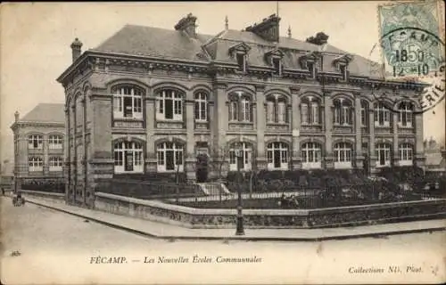Ak Fécamp Seine Maritime,  Neue Gemeindeschulen, historisches Gebäude, Ansicht von vorne