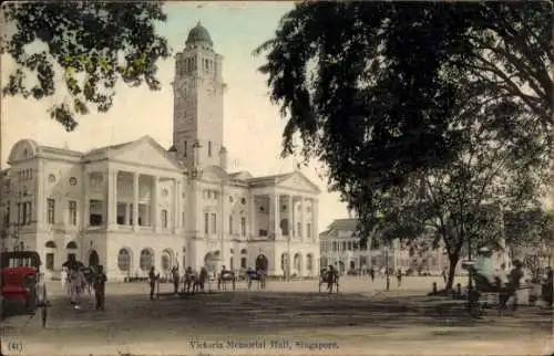 Ak Singapore Singapur , Victoria Memorial Hall, Gebäude, Bäume, Pferdewagen