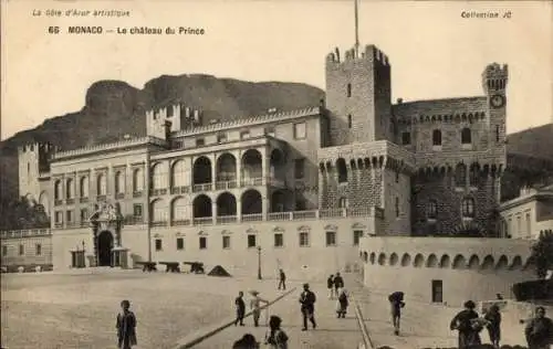 Ak Monaco, Château du Prince, s Gebäude, Touristen, Berglandschaft