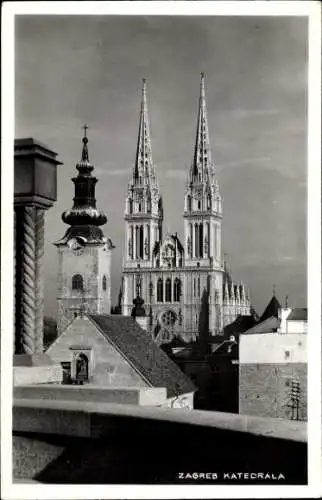 Ak Zagreb Kroatien, Zagreb Kathedrale, zwei Türme, Altstadt,  Architektur