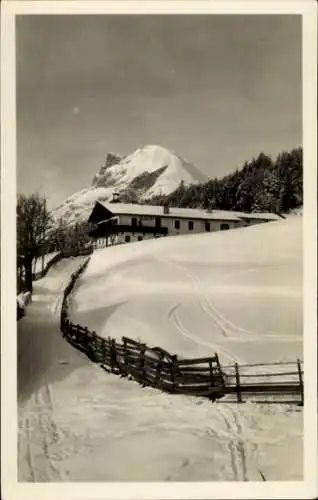 Ak Seefeld in Tirol, Schneelandschaft, Haus, Berge, Zaun