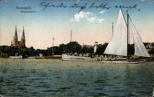 Ak Neuruppin in Brandenburg, Seepanorama, zwei Kirchtürme, Segelboot, Schiffe auf dem Wasser