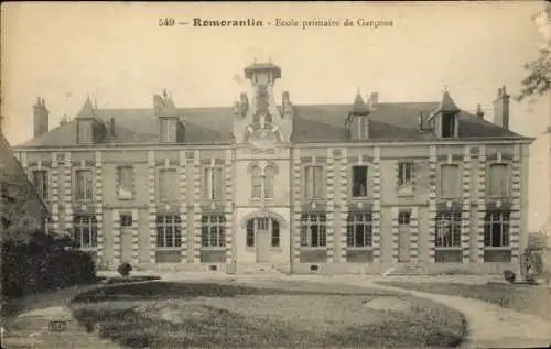 Ak Romorantin Lanthenay Loir et Cher, Ecole primaire de Garçons, historische Architektur, Grün...