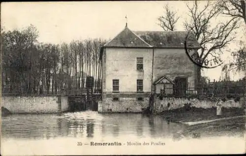 Ak Romorantin Lanthenay Loir et Cher, Moulin des Poulies, Wasserlaufrad, Bäume, historisches G...